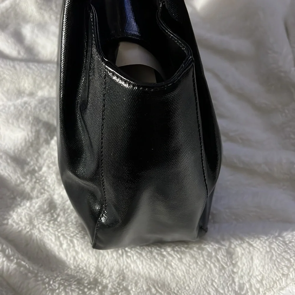 Kate Spade Black and Tan purse. Super cute. - Picture 7 of 14